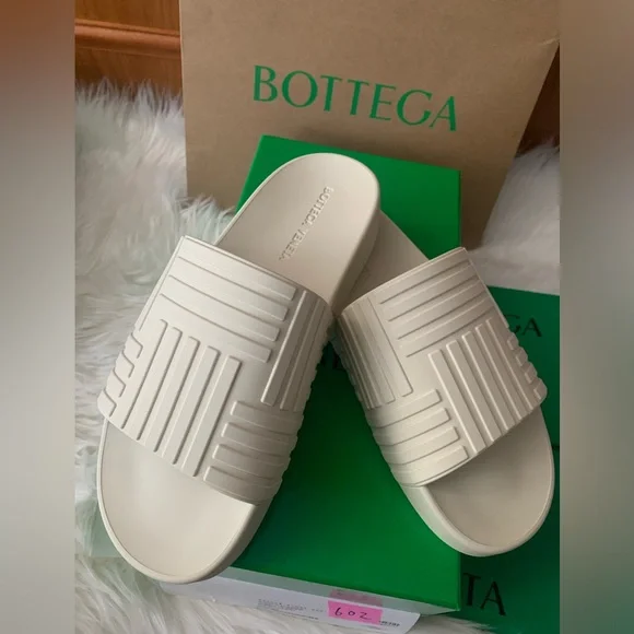 Spanking Brand New Bottega Veneta Summer Slides ❤️❤️ - Picture 2 of 13
